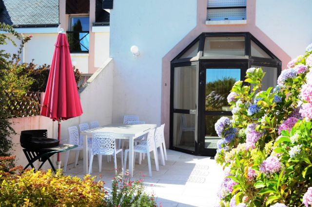 Terrasse dtente et repas exterieur
