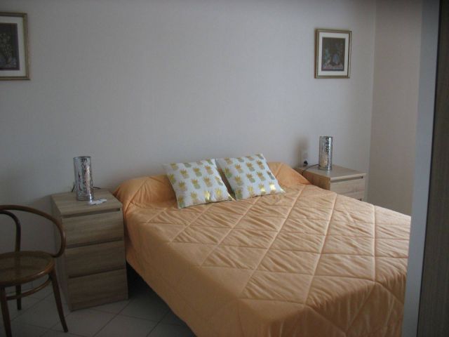 chambre  1 grand lit 