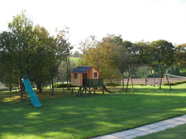 espace jeux enfants  Logis de penlan Clohars Carnoet finistere bretagne sud